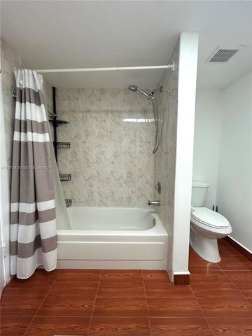 6005 Del Lago Cir 210, Sunrise, FL 33313