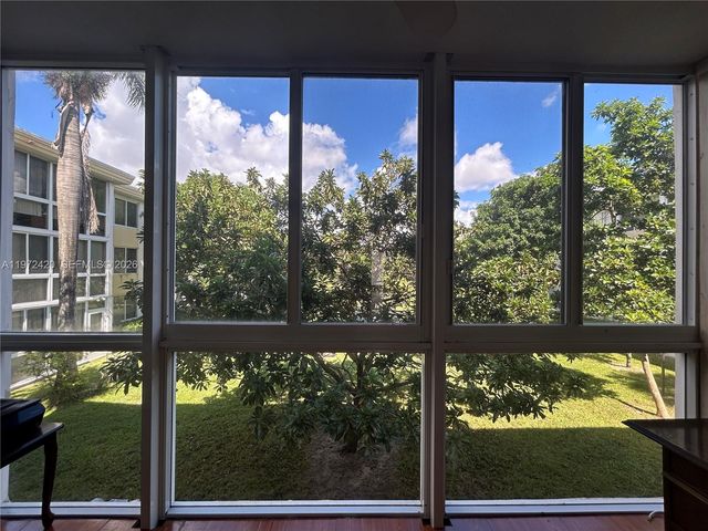 6005 Del Lago Cir 210, Sunrise, FL 33313