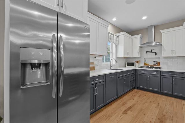 81 Golden View Drive, Johnston, RI 02919