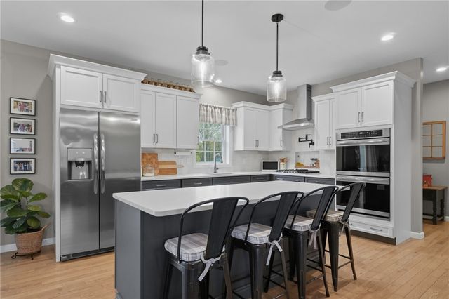 81 Golden View Drive, Johnston, RI 02919