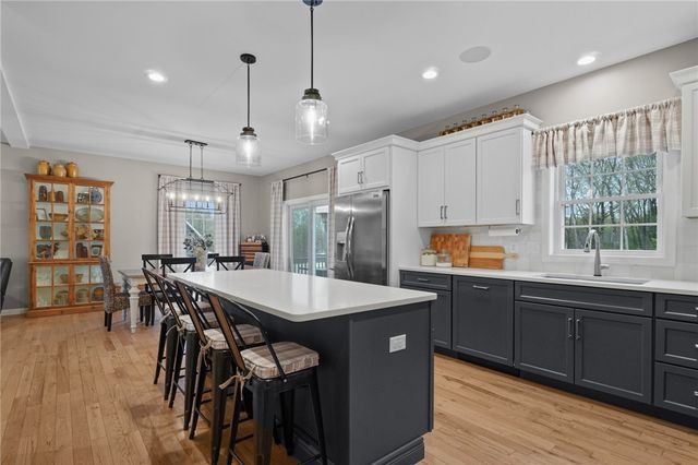 81 Golden View Drive, Johnston, RI 02919