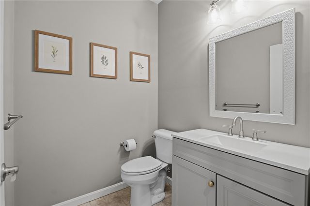 81 Golden View Drive, Johnston, RI 02919