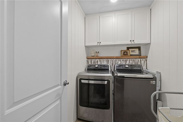 81 Golden View Drive, Johnston, RI 02919
