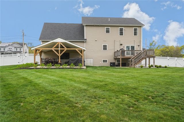 81 Golden View Drive, Johnston, RI 02919