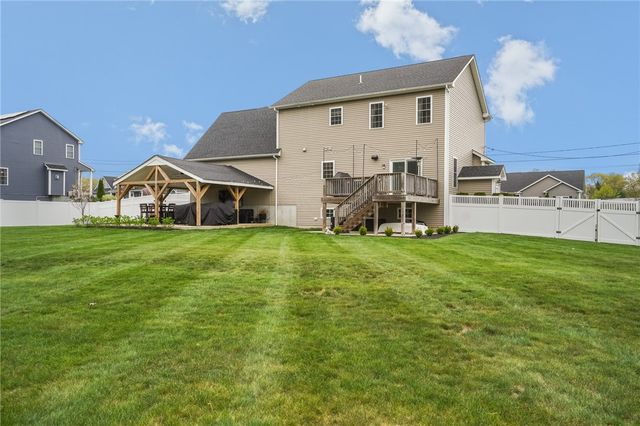 81 Golden View Drive, Johnston, RI 02919
