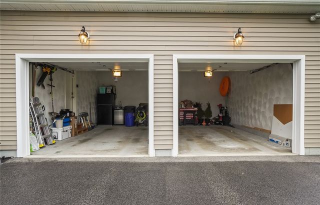81 Golden View Drive, Johnston, RI 02919
