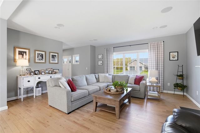 81 Golden View Drive, Johnston, RI 02919