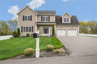 81 Golden View Drive, Johnston, RI 02919