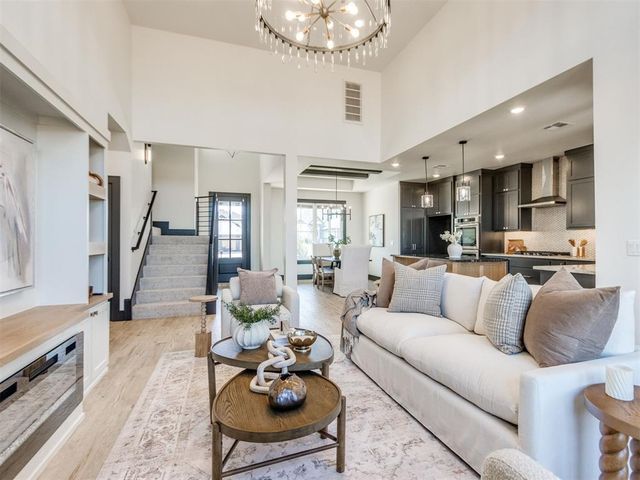 2309 Los Angeles Avenue, Edmond, OK 73034