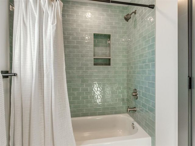 2309 Los Angeles Avenue, Edmond, OK 73034