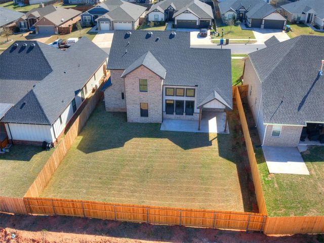 2309 Los Angeles Avenue, Edmond, OK 73034