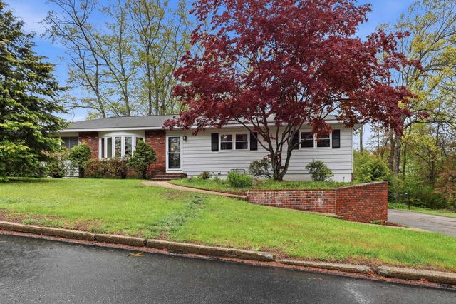 34 Beverly Drive, Manchester, NH 03104