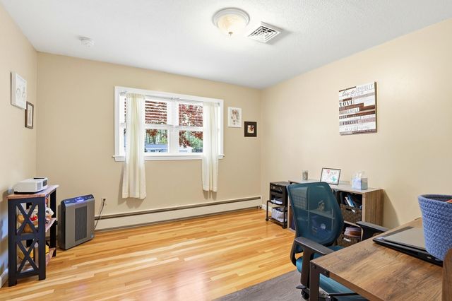 34 Beverly Drive, Manchester, NH 03104