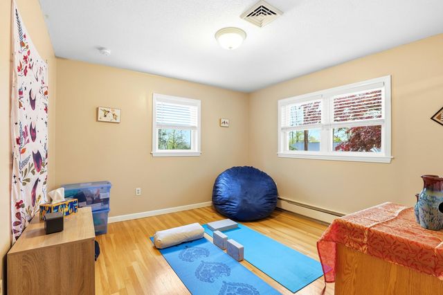 34 Beverly Drive, Manchester, NH 03104