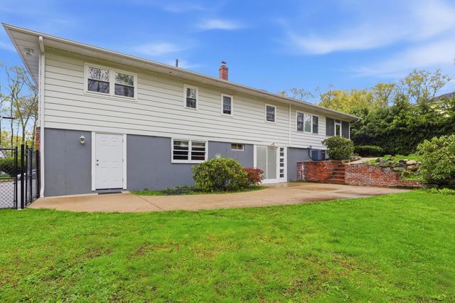 34 Beverly Drive, Manchester, NH 03104