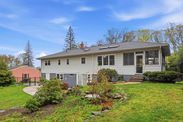 34 Beverly Drive, Manchester, NH 03104