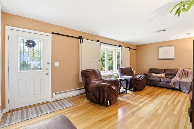 34 Beverly Drive, Manchester, NH 03104