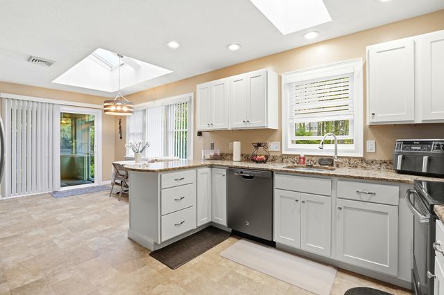34 Beverly Drive, Manchester, NH 03104