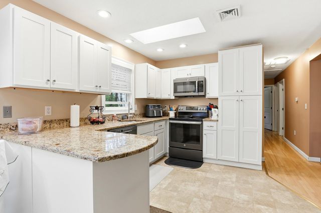 34 Beverly Drive, Manchester, NH 03104