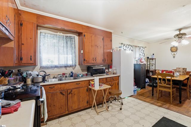 216 Glenn Road, Greenville, SC 29607