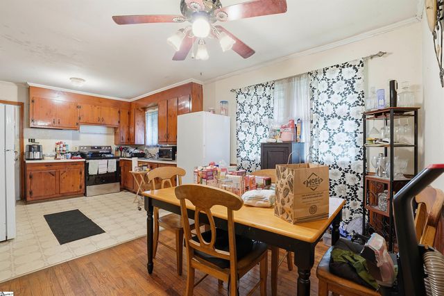 216 Glenn Road, Greenville, SC 29607