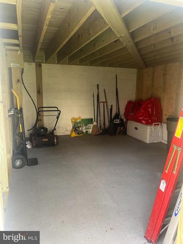 8010 ROCKWOOD CT, Springfield, VA 22153