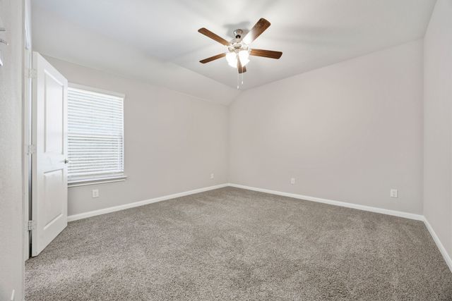 3921 Oak Creek Circle, Denison, TX 75020