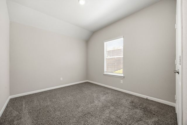 3921 Oak Creek Circle, Denison, TX 75020
