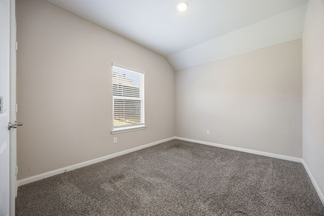 3921 Oak Creek Circle, Denison, TX 75020