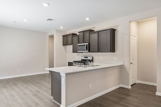 3921 Oak Creek Circle, Denison, TX 75020