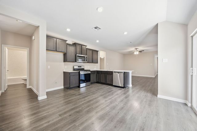 3921 Oak Creek Circle, Denison, TX 75020