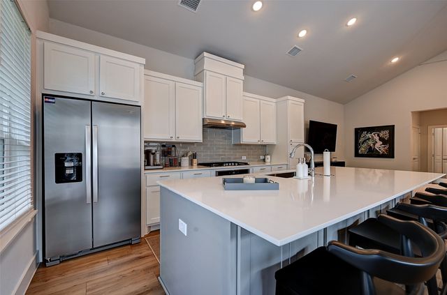 1028 Cavour Place, Dallas, TX 75204