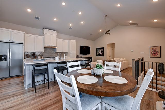 1028 Cavour Place, Dallas, TX 75204