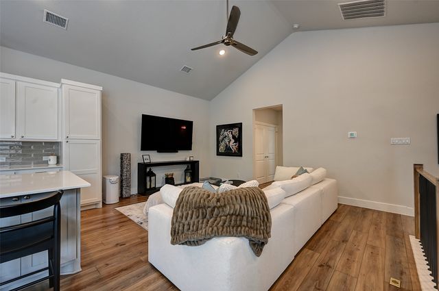 1028 Cavour Place, Dallas, TX 75204