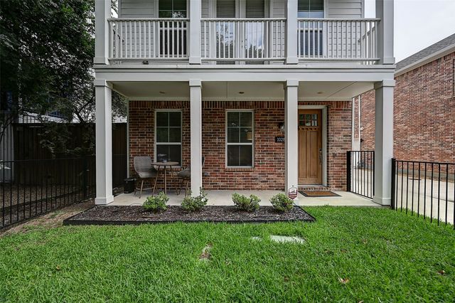 1028 Cavour Place, Dallas, TX 75204