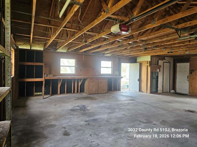 3032 County Road 510j, Brazoria, TX 77422