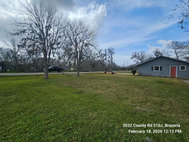 3032 County Road 510j, Brazoria, TX 77422