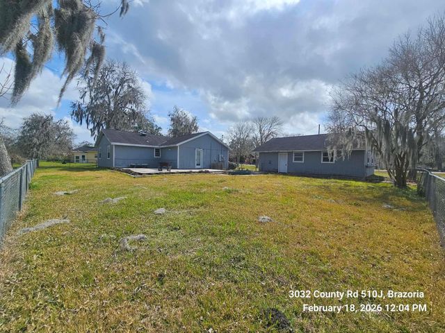 3032 County Road 510j, Brazoria, TX 77422