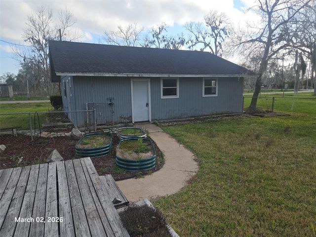 3032 County Road 510j, Brazoria, TX 77422