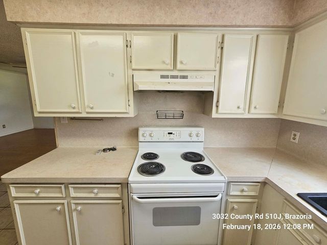 3032 County Road 510j, Brazoria, TX 77422