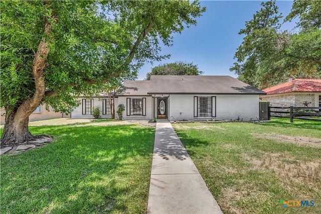 1909 Canyon Creek Drive, Temple, TX 76502