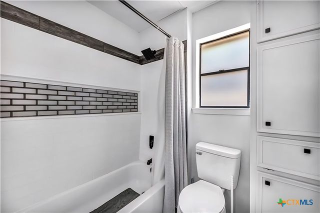 1909 Canyon Creek Drive, Temple, TX 76502