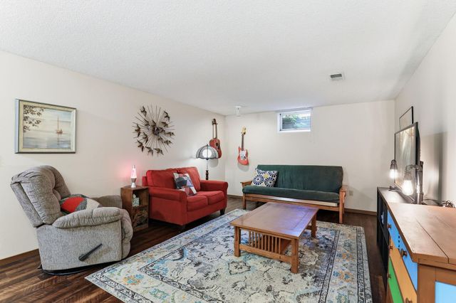 1401 88th Avenue N, Brooklyn Park, MN 55444