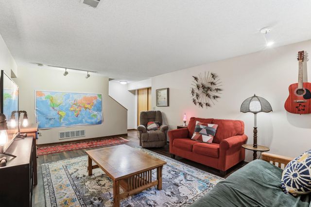 1401 88th Avenue N, Brooklyn Park, MN 55444