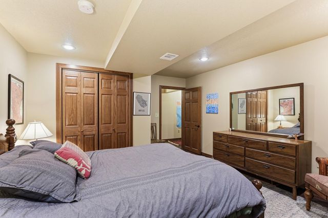 1401 88th Avenue N, Brooklyn Park, MN 55444
