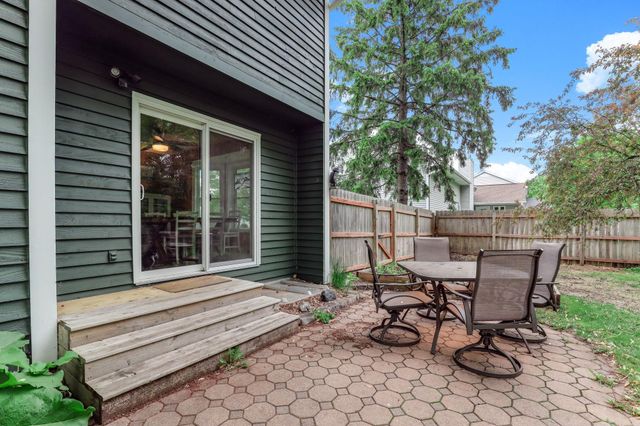 1401 88th Avenue N, Brooklyn Park, MN 55444