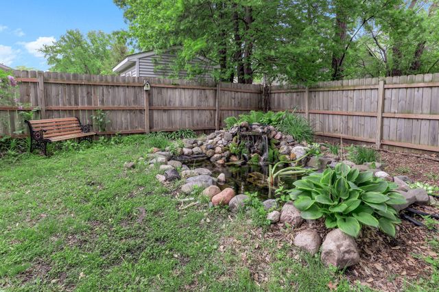 1401 88th Avenue N, Brooklyn Park, MN 55444