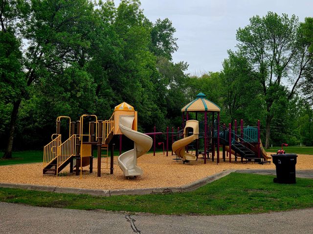 1401 88th Avenue N, Brooklyn Park, MN 55444