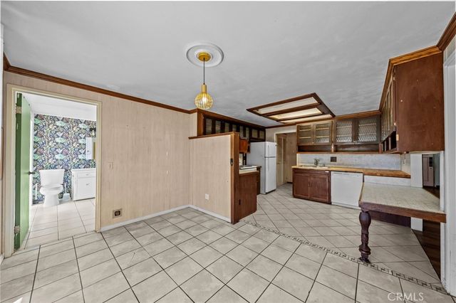 579 E 40th, San Bernardino, CA 92404