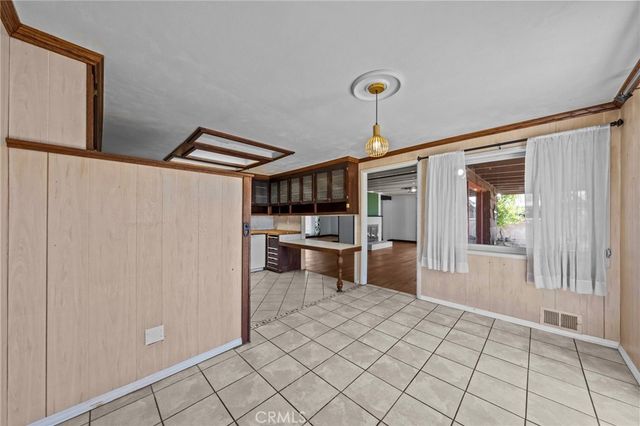 579 E 40th, San Bernardino, CA 92404